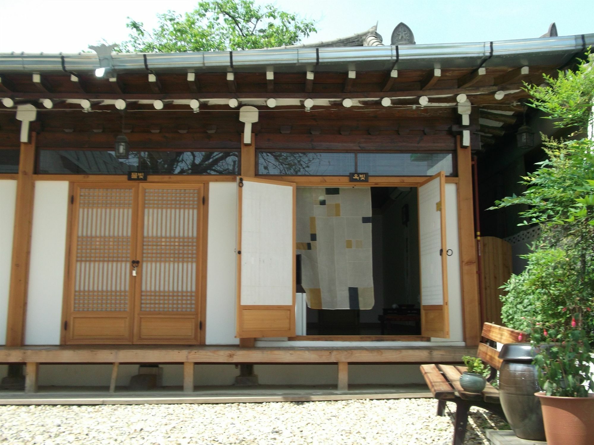 Dukmanjae Jeonju Exterior foto