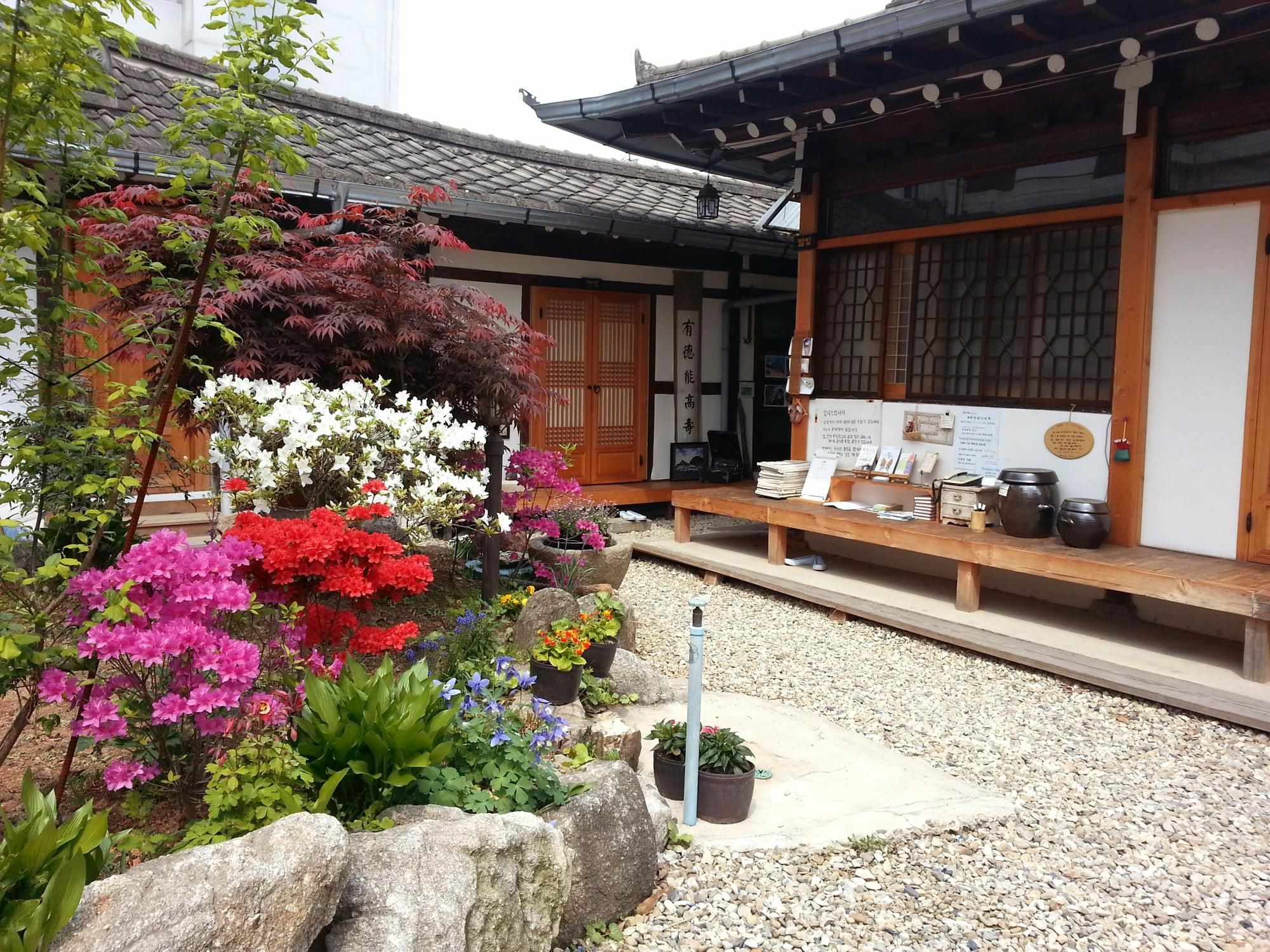 Dukmanjae Jeonju Exterior foto